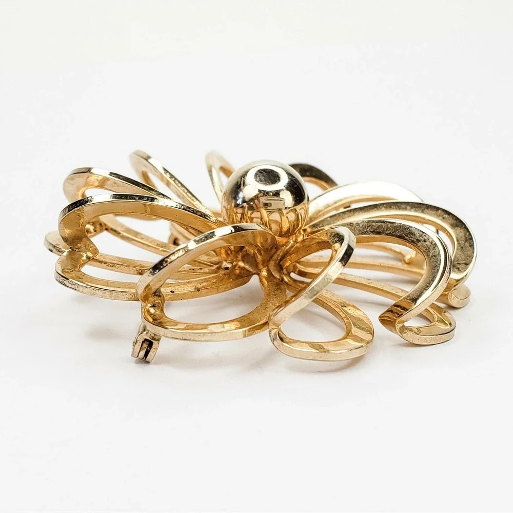 Vintage Large Gold Toned Swirl Flower Brooch Pin Fun Design